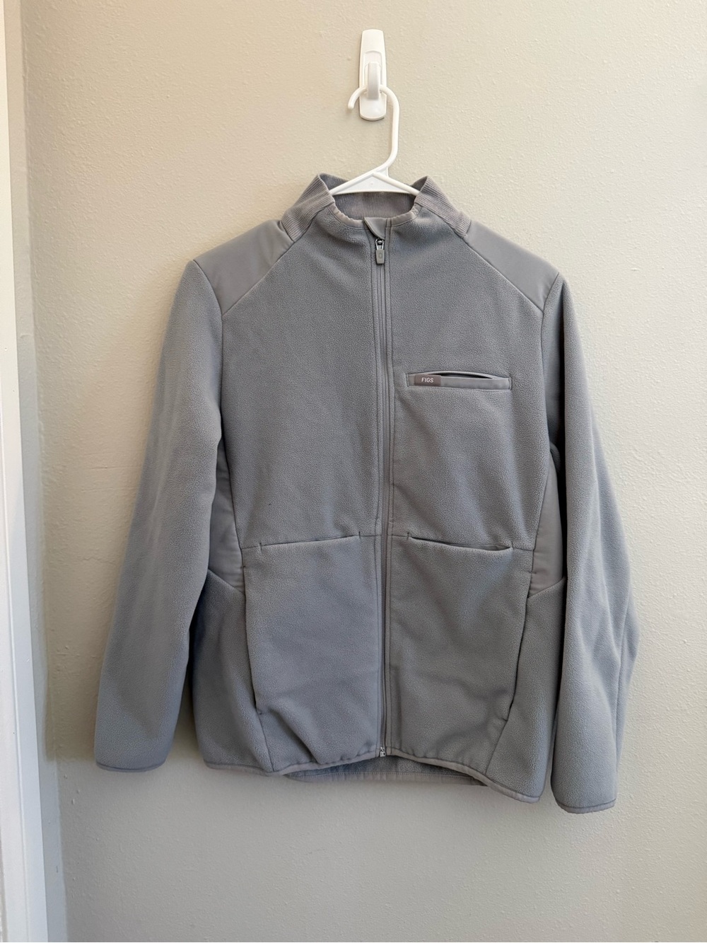 FIGS M Full-Zip Gray Jacket